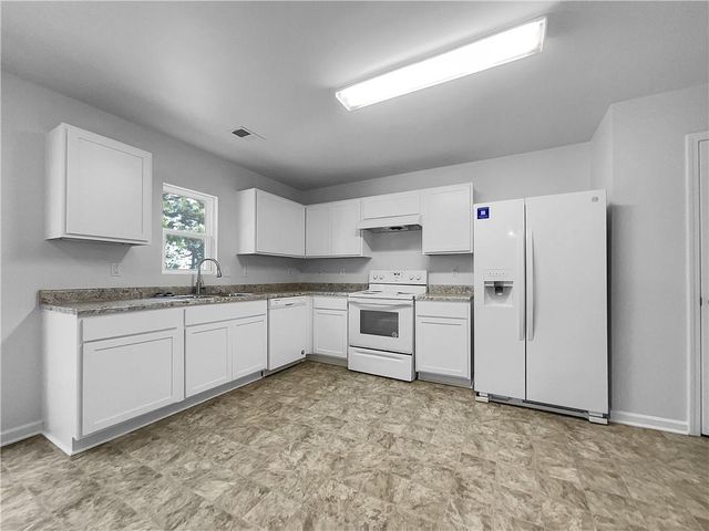 325 Freeman Circle, Villa Rica, GA 30180
