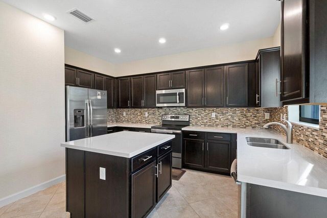 5643 Sandbirch Way, Lake Worth, FL 33463