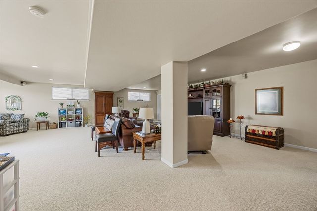 2970 Roseberry Court, Marion, IA 52302