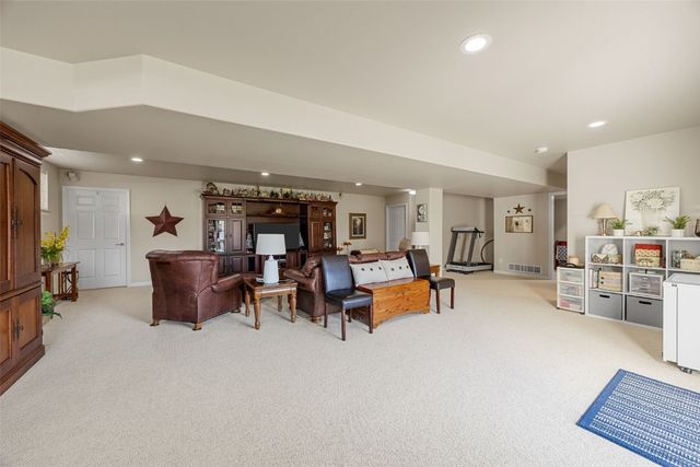2970 Roseberry Court, Marion, IA 52302