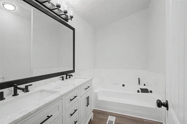 609 Woodknoll Court, Jonesboro, GA 30238