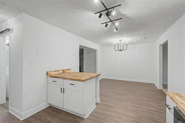 609 Woodknoll Court, Jonesboro, GA 30238