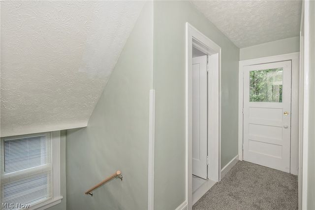 1049 Pembrook Road, Cleveland Heights, OH 44121