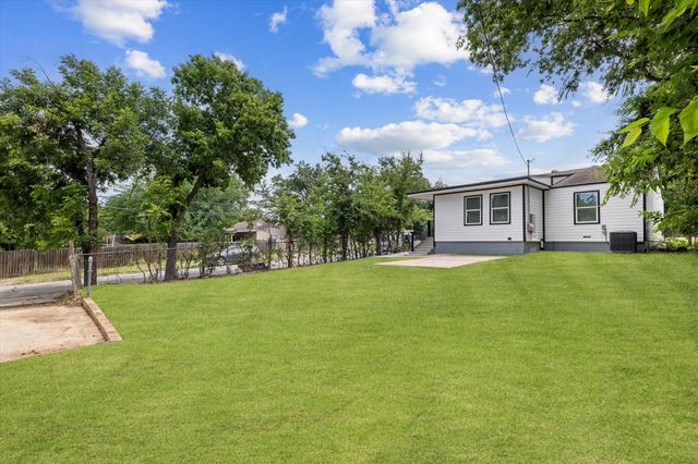 3600 Gordon Avenue, Fort Worth, TX 76110