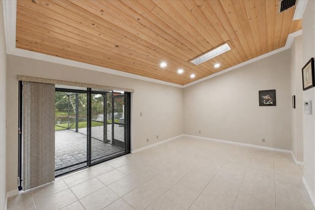 8719 NW 1ST Street, Coral Springs, FL 33071