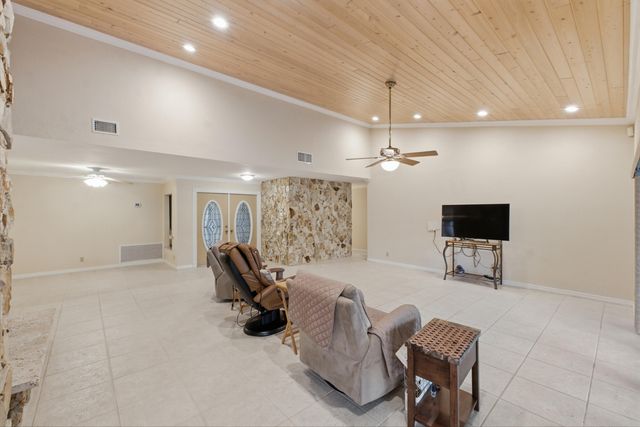 8719 NW 1ST Street, Coral Springs, FL 33071