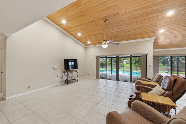 8719 NW 1ST Street, Coral Springs, FL 33071