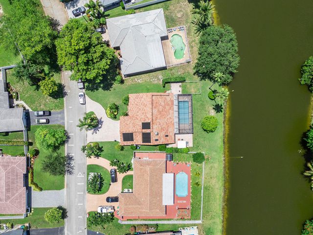 8719 NW 1ST Street, Coral Springs, FL 33071