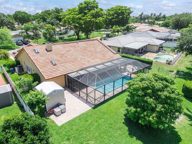 8719 NW 1ST Street, Coral Springs, FL 33071