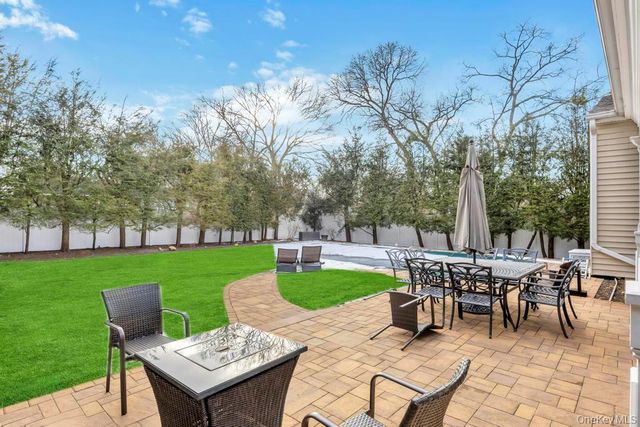 274 Collington Drive, Ronkonkoma, NY 11779