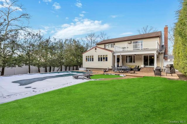 274 Collington Drive, Ronkonkoma, NY 11779