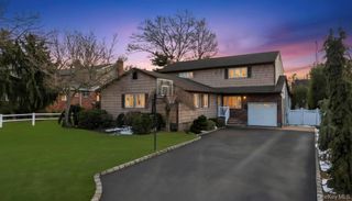 274 Collington Drive, Ronkonkoma, NY 11779