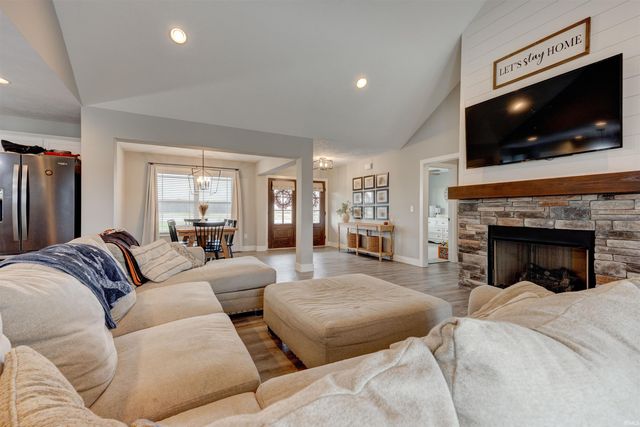 700 St Phillips Road, Evansville, IN 47712