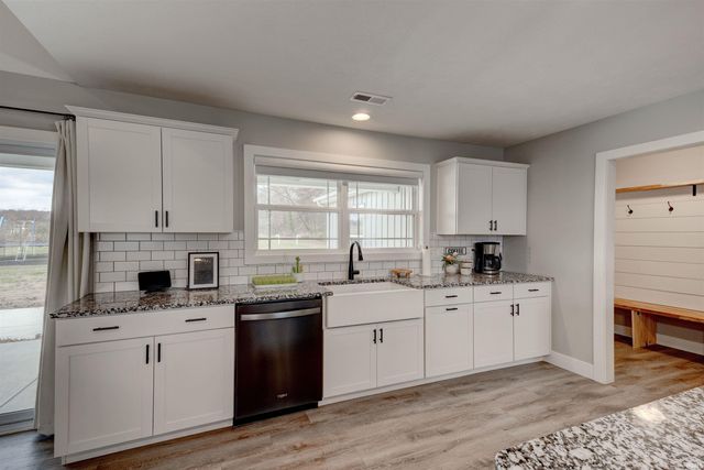 700 St Phillips Road, Evansville, IN 47712