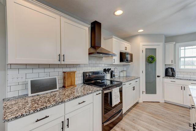 700 St Phillips Road, Evansville, IN 47712