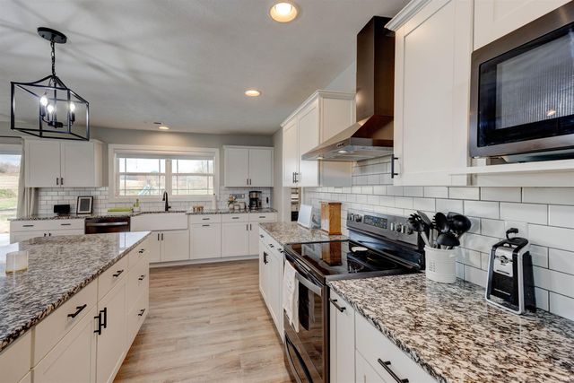 700 St Phillips Road, Evansville, IN 47712