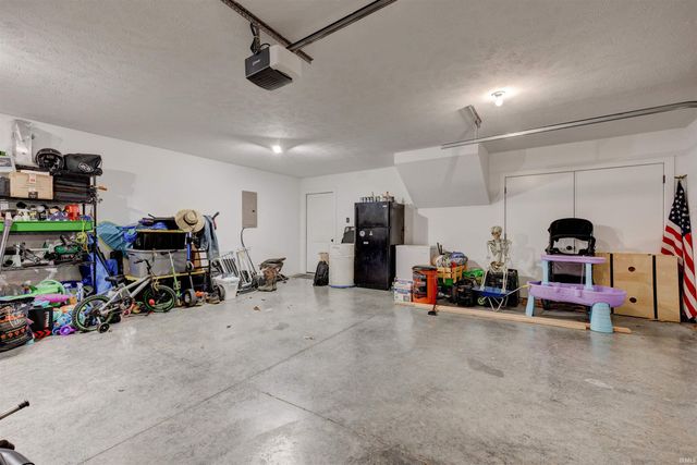 700 St Phillips Road, Evansville, IN 47712