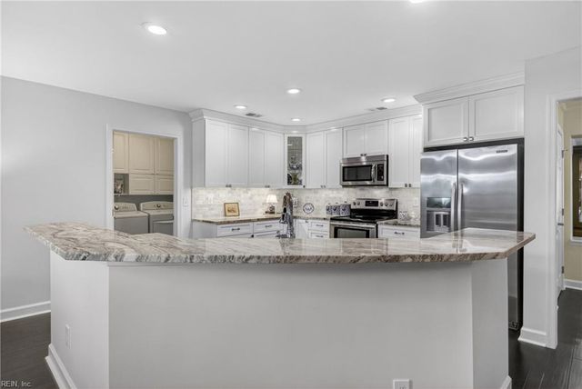 3281 Fayette DR, Virginia Beach, VA 23456