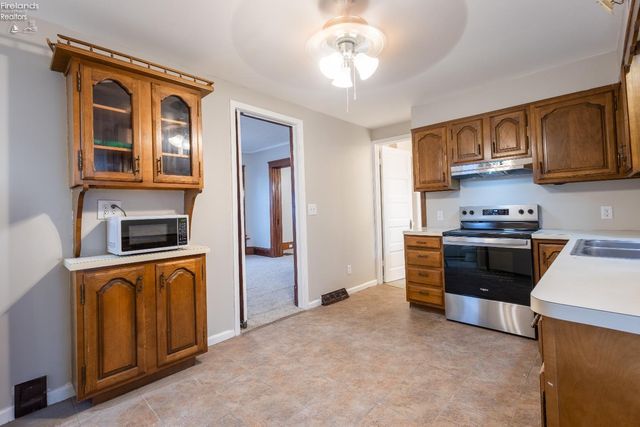 W 1225 Osborne Street, Sandusky, OH 44870