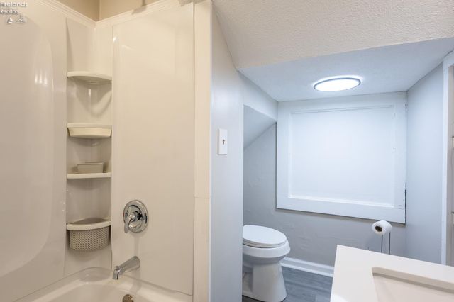 W 1225 Osborne Street, Sandusky, OH 44870