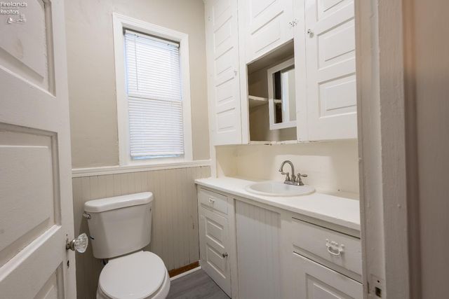 W 1225 Osborne Street, Sandusky, OH 44870