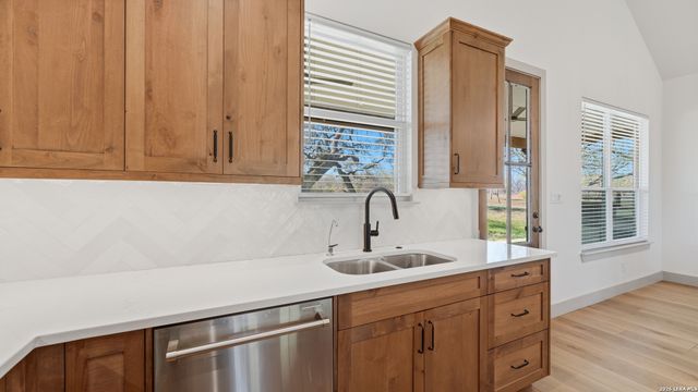 1130 Church, Seguin, TX 78155