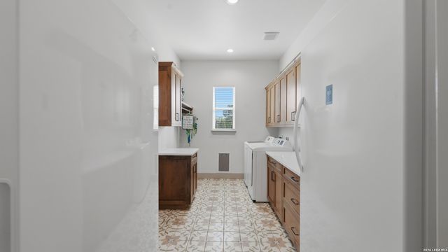 1130 Church, Seguin, TX 78155