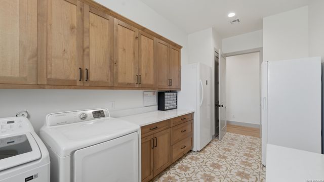 1130 Church, Seguin, TX 78155