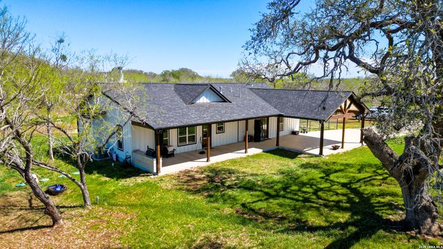 1130 Church, Seguin, TX 78155