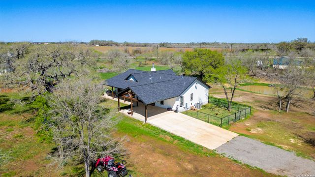 1130 Church, Seguin, TX 78155