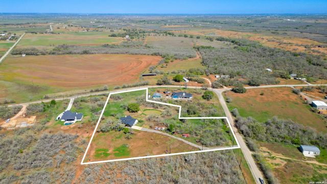 1130 Church, Seguin, TX 78155