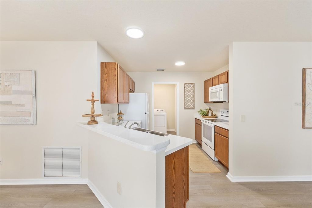 Image 14 of property listing at 3404 CARRABELLE COURT, The Villages, FL 32163