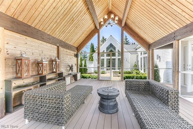 279 Tinkers Trail, Aurora, OH 44202