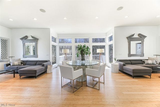 279 Tinkers Trail, Aurora, OH 44202