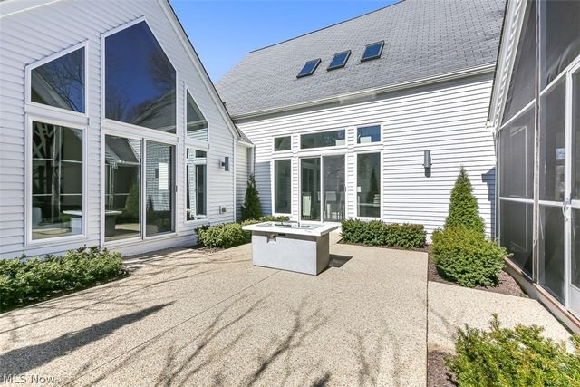 279 Tinkers Trail, Aurora, OH 44202