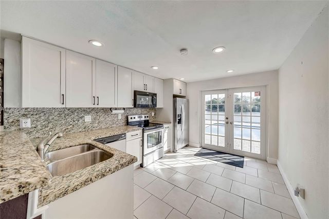 5900 N FARRAGUT DR 0, Hollywood, FL 33021