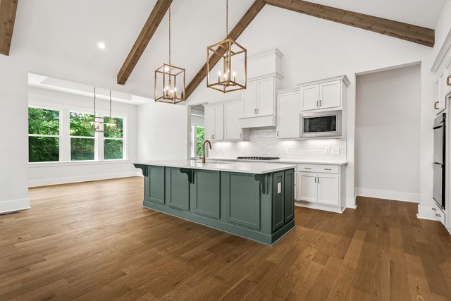 7302 Woodwick Dr, Fairview, TN 37062