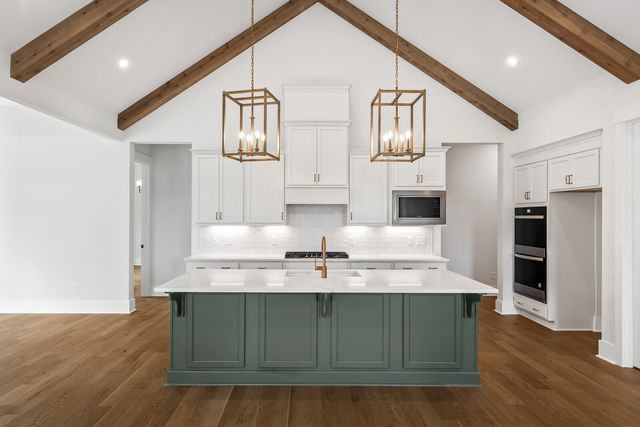 7302 Woodwick Dr, Fairview, TN 37062