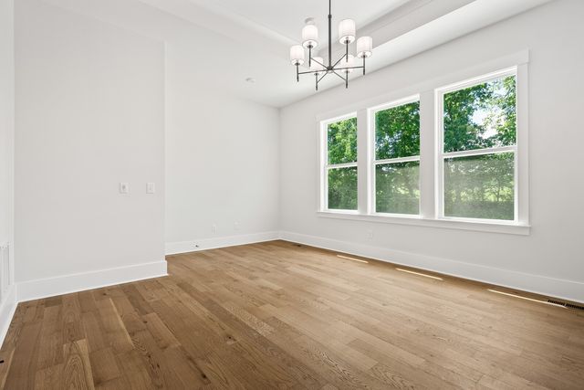 7302 Woodwick Dr, Fairview, TN 37062