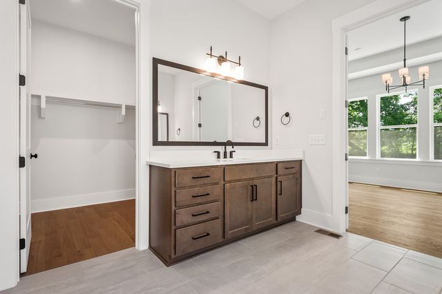 7302 Woodwick Dr, Fairview, TN 37062