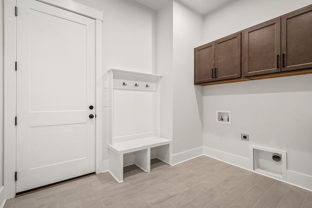 7302 Woodwick Dr, Fairview, TN 37062