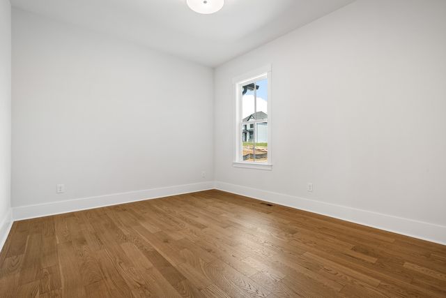 7302 Woodwick Dr, Fairview, TN 37062