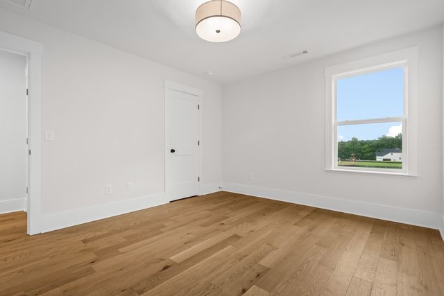 7302 Woodwick Dr, Fairview, TN 37062