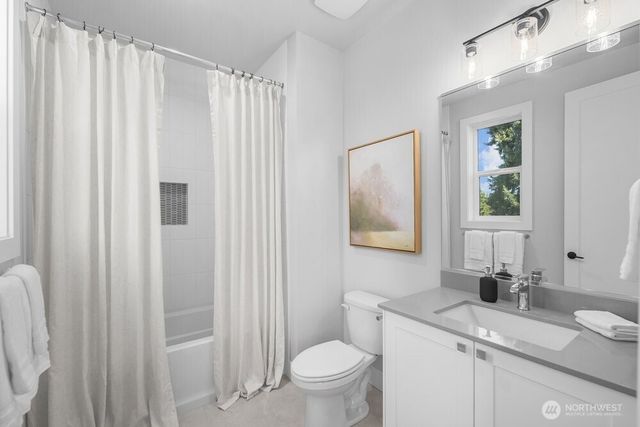 15516 NE 53rd Place, Redmond, WA 98052