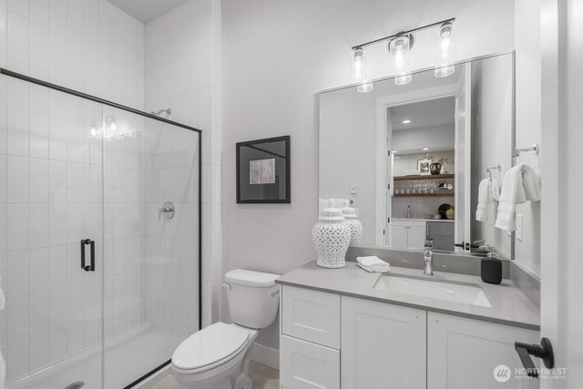 15516 NE 53rd Place, Redmond, WA 98052