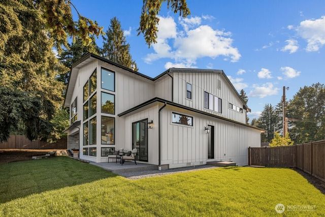 15516 NE 53rd Place, Redmond, WA 98052
