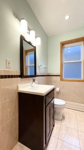 4943 N MARMORA Avenue 1, Chicago, IL 60630