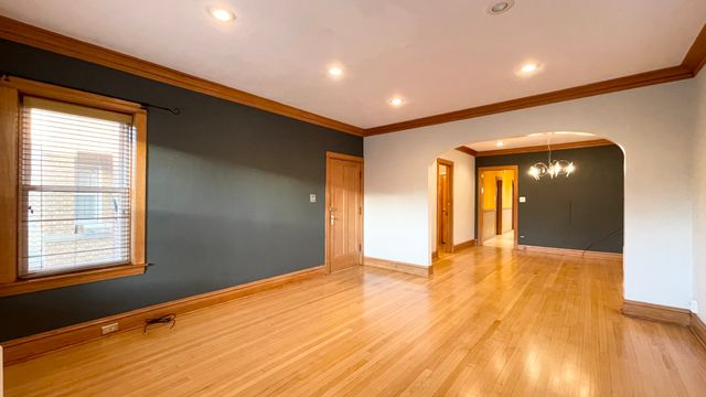 4943 N MARMORA Avenue 1, Chicago, IL 60630