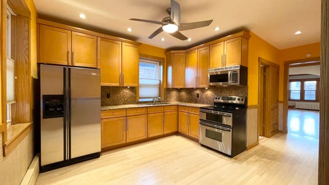 4943 N MARMORA Avenue 1, Chicago, IL 60630