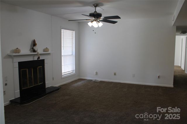 6039 Treetop Court, Charlotte, NC 28212